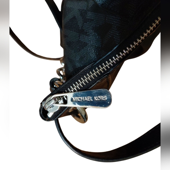 Michael Kors Jet Set Travel Messenger Crossbody MK Signature Black & Gray - Picture 6 of 10